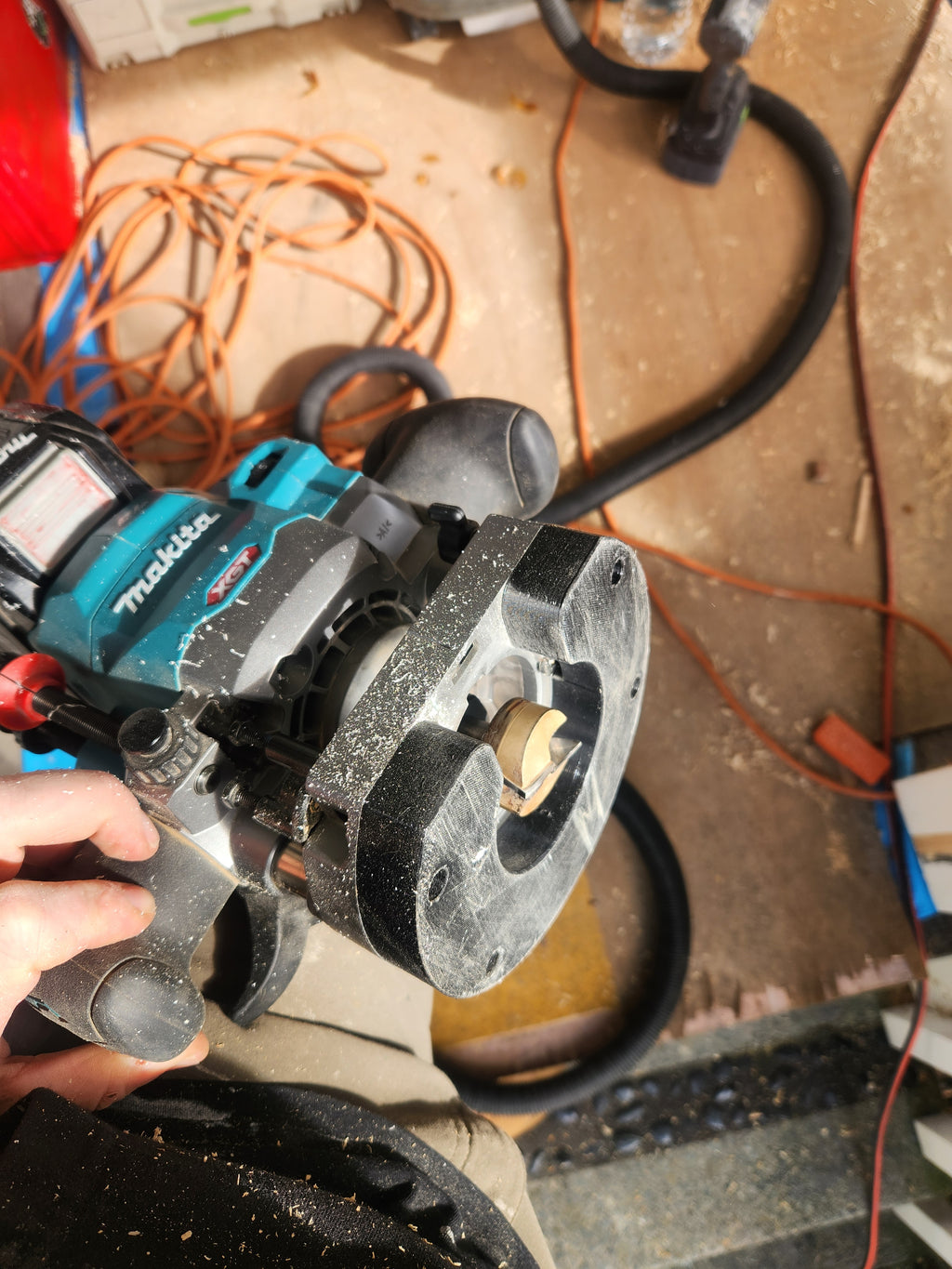 Makita 40V Router Flush & Plug Cutting Base
